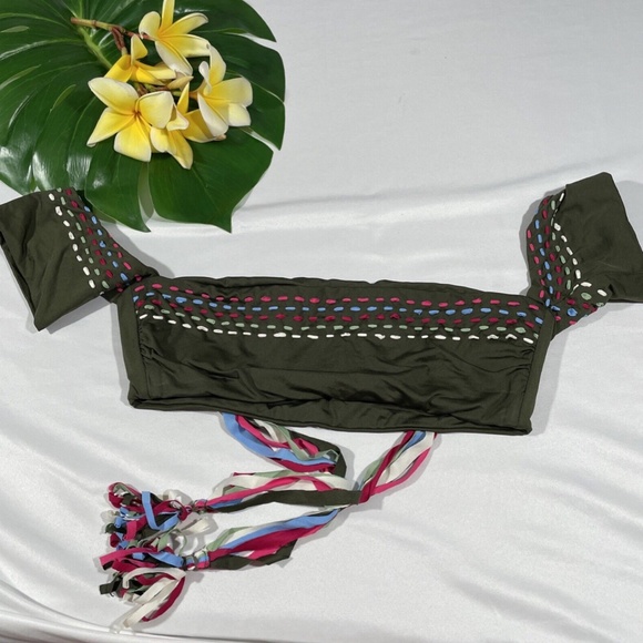 NEW Becca Quest Off Shoulder Bandeau Bikini Top Bayleaf Green‎ [ Small ] - Picture 3 of 12